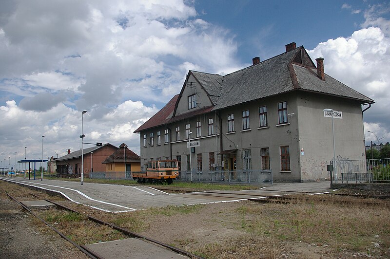 Файл:Lubaczow Railway Station.JPG