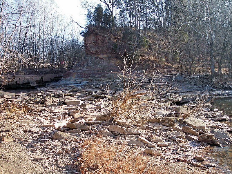 File:Middle Island Creek raceway.jpg