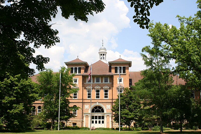 File:UWSP Old Main.jpg