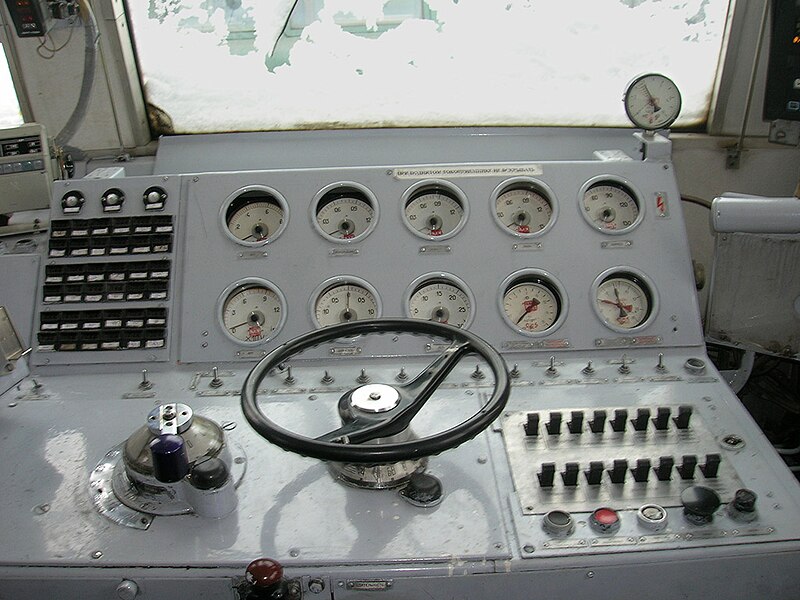 Файл:VL65-028-cab1-Inzer-12-2005.jpg