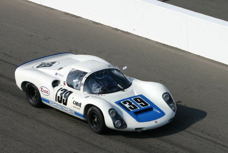 Файл:1967 Porsche 910.jpg