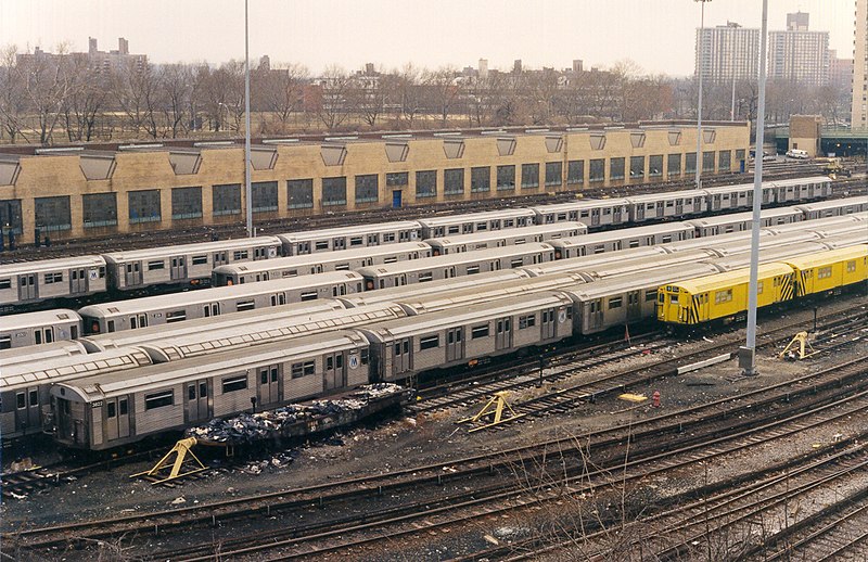 File:NYCS Concourse yard.jpg