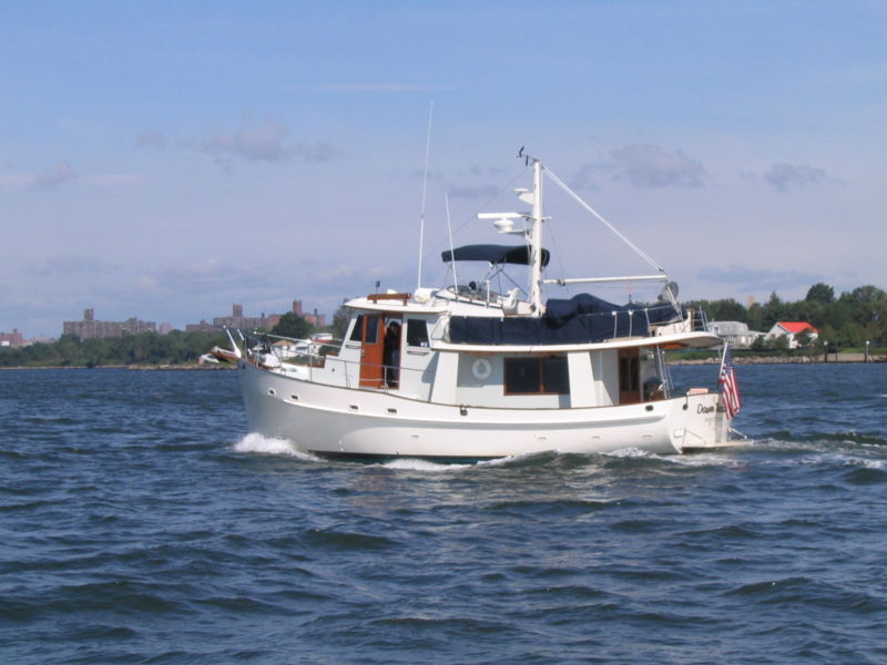 File:Cruising trawler.jpg