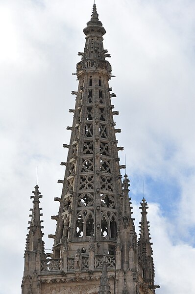 Archivo:DSC 4092-Aguja Catedral Burgos.jpg