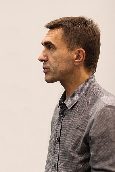 Файл:Vyacheslav Butusov 2011.jpg