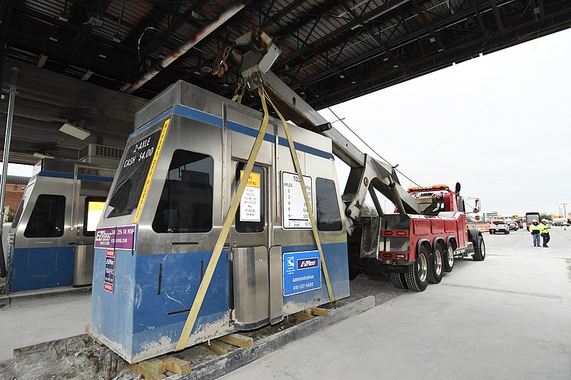 File:Bay Bridge Tollbooth Removal.jpg