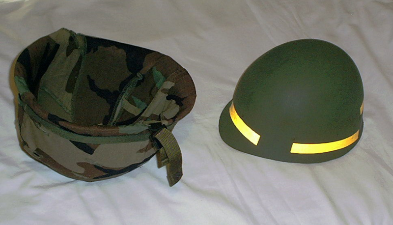 Archivo:M1helmetset.png