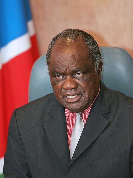 Файл:Pohamba in 2007.jpg