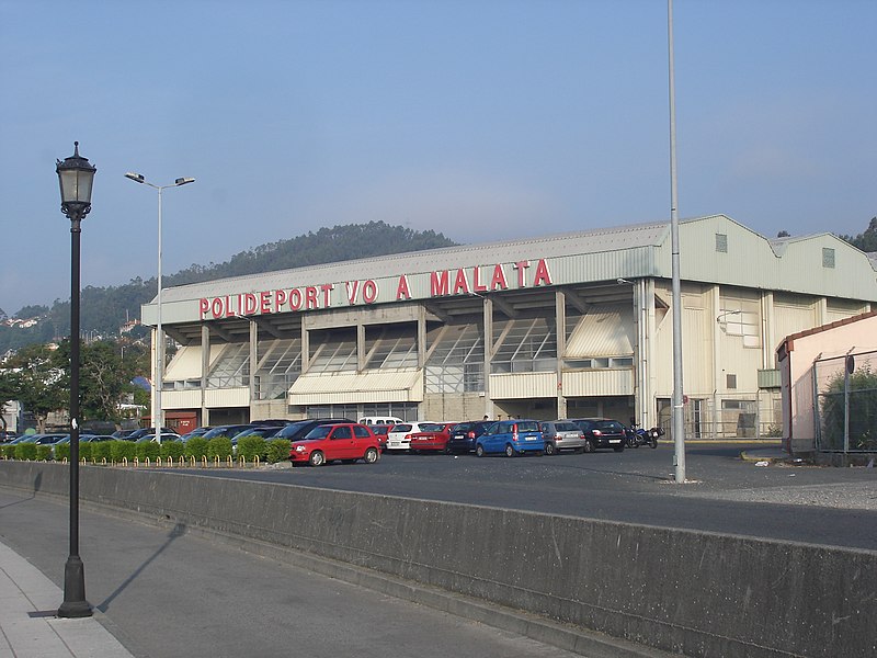 Archivo:Polideportivo A Malata.JPG