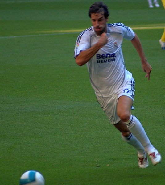 File:Ruud Van Nistelrooy madrid.jpg