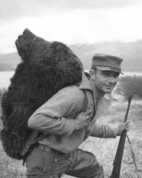 File:Bear hunting Kodiak FWS.jpg