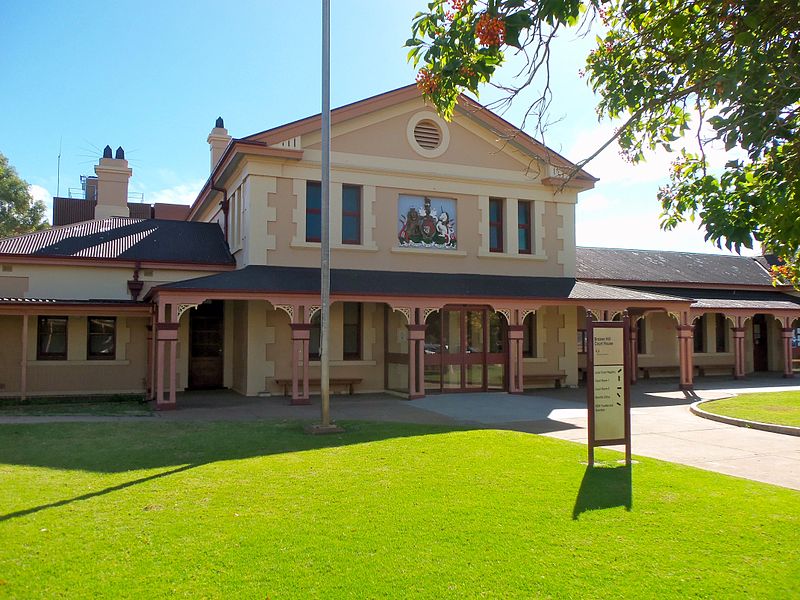 File:Broken Hill court house.jpg