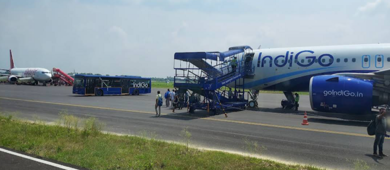 File:Indigo Spicjet.png