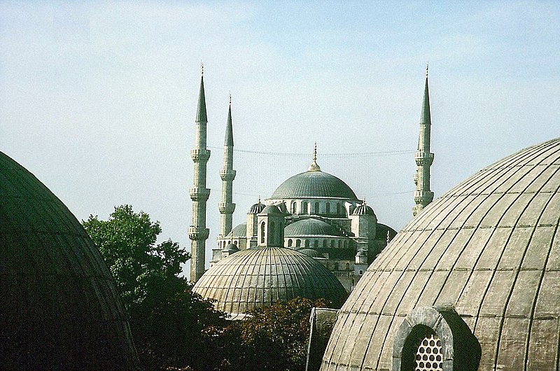 Archivo:Istanbul-Sultan-Ahmet-Camii.jpg