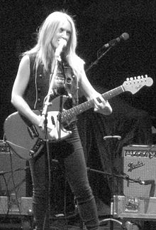 Liz Phair cropped.jpg