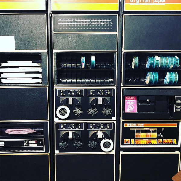 File:PDP 8-e.jpg