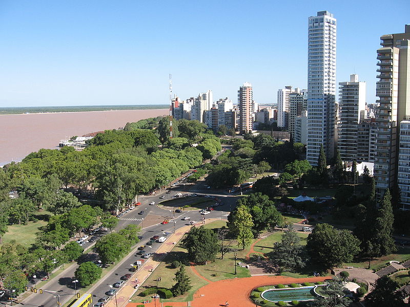 Archivo:Rosario y el Parana.JPG