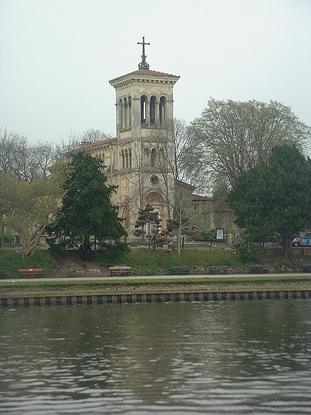 File:St Raphaels Kingston (RC).jpg