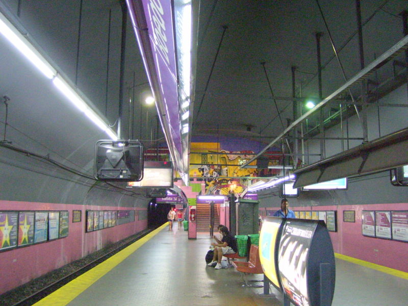 Archivo:Subte Boedo.jpg