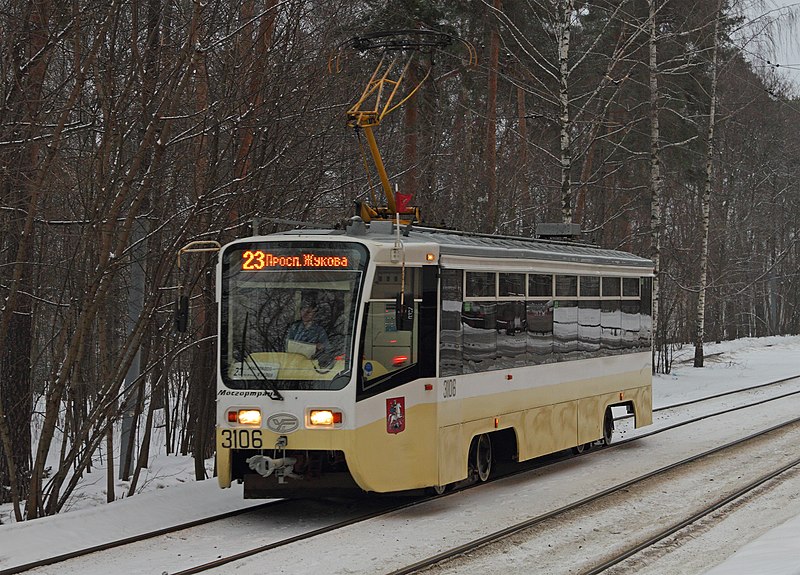 Файл:Tram 23 Moscow Schukino.jpg