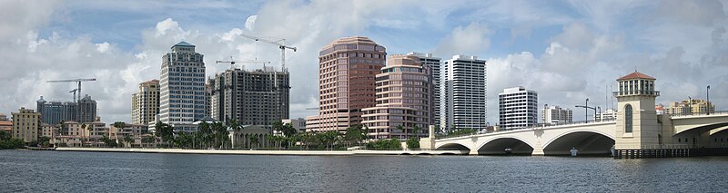 Archivo:West Palm Beach Skyline.jpg