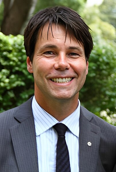 File:Eric Hoskins.JPG