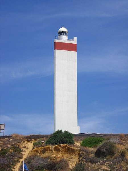 File:Faro de Matalascañas.jpg