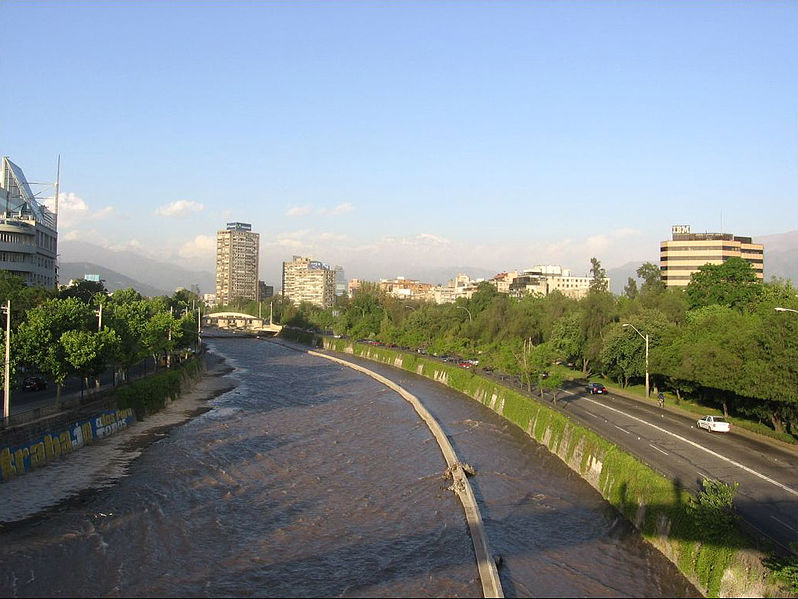 Archivo:Mapocho oriente.jpg