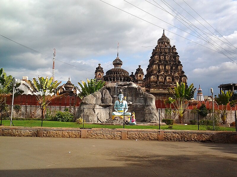 Файл:Siddheswar Temple, Baramati.jpg