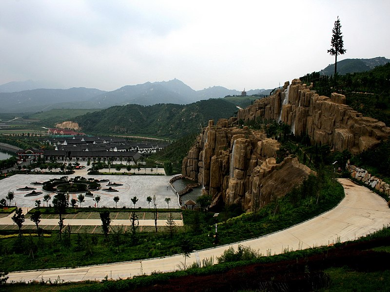 File:龙口市南山主题公园 - panoramio.jpg