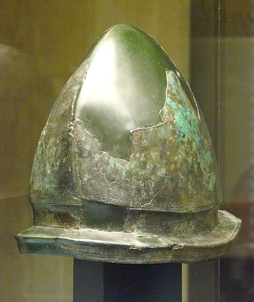 File:Casque Negau Golasecca III.jpg