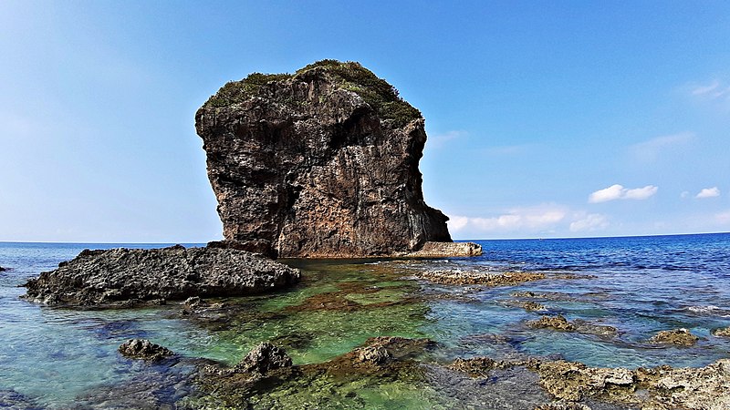 File:Chuanfan Rock（WEI, WAN-CHEN）－船帆石潔淨的珊瑚礁水域環境.jpg