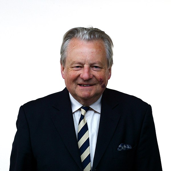 File:Dafydd Elis-Thomas 2011.jpg