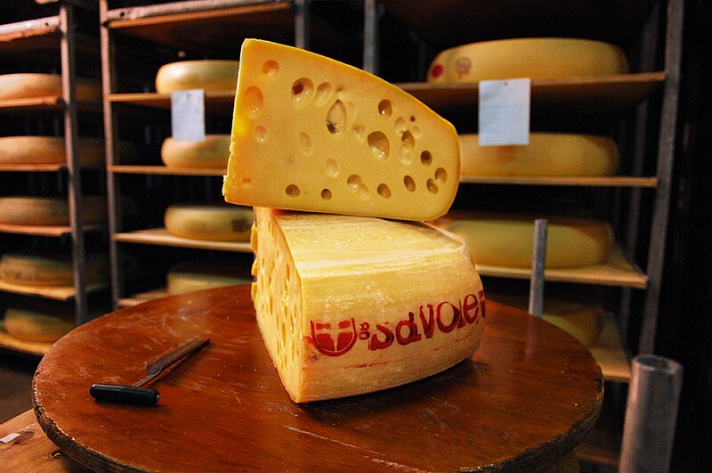 File:Emmental de Savoie.jpg