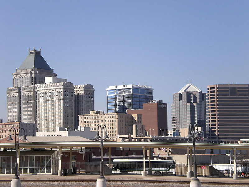 Файл:Greensboro Skyline.jpg