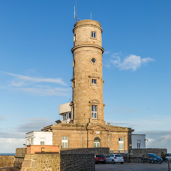 File:Old lighthouse of Gatteville-7878.jpg