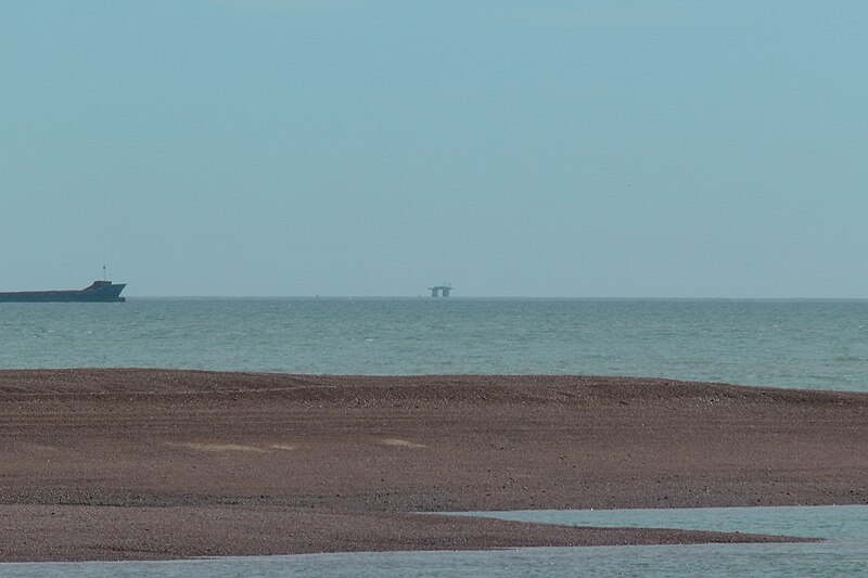 Archivo:Sealand from Felixstowe Ferry.JPG