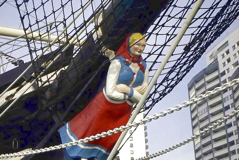 File:Seute deern figurehead.JPG