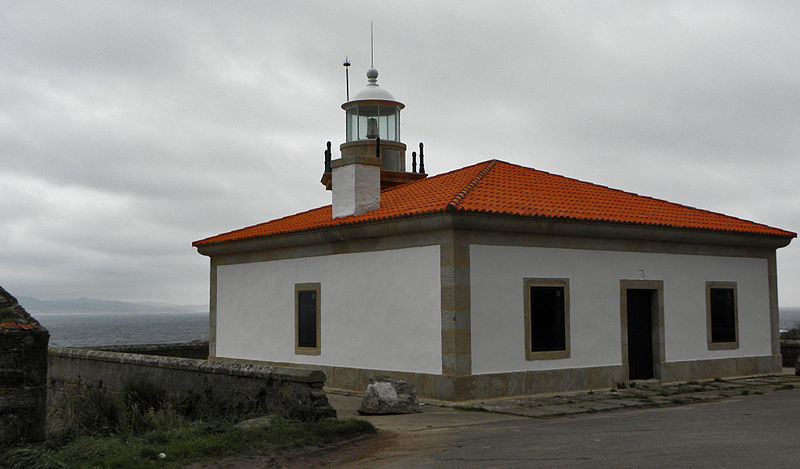 Archivo:Faro Monte Louro (4063760194).jpg