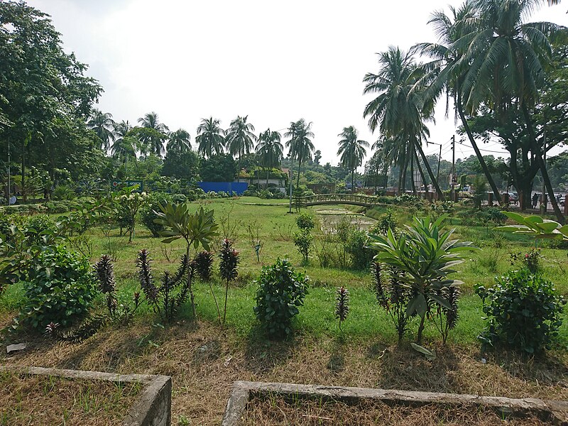 File:Garden ShSMCH.jpg