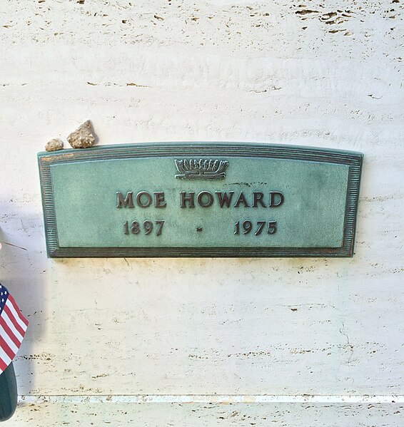 File:Moe Howard Grave.JPG