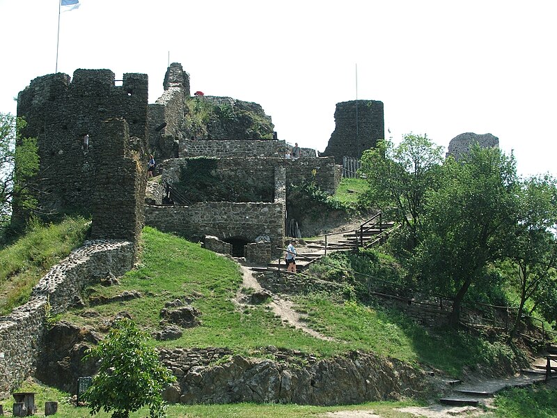 File:Szigliget, vár 2.JPG