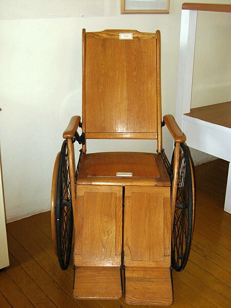 File:WoodWheelchair.JPG