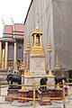 Monuments of the royal insignia