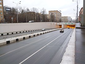 Тоннель вскоре после полного открытия со стороны ул. Алабяна.