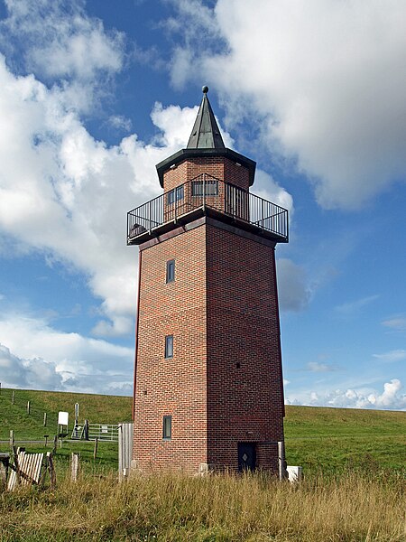 File:Dagebuell Leuchtturm.jpg