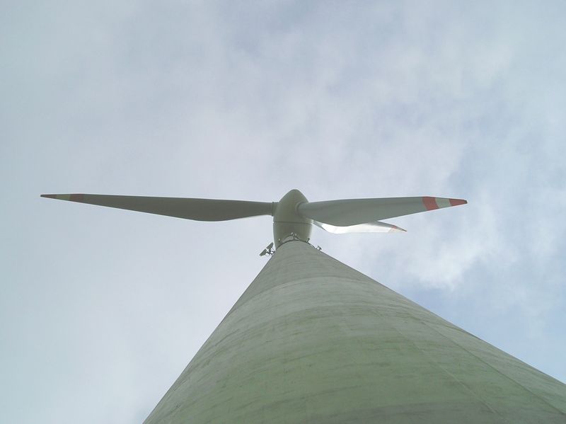 File:E66-wind-turbine-rotor-detail-16-05-2005.jpeg