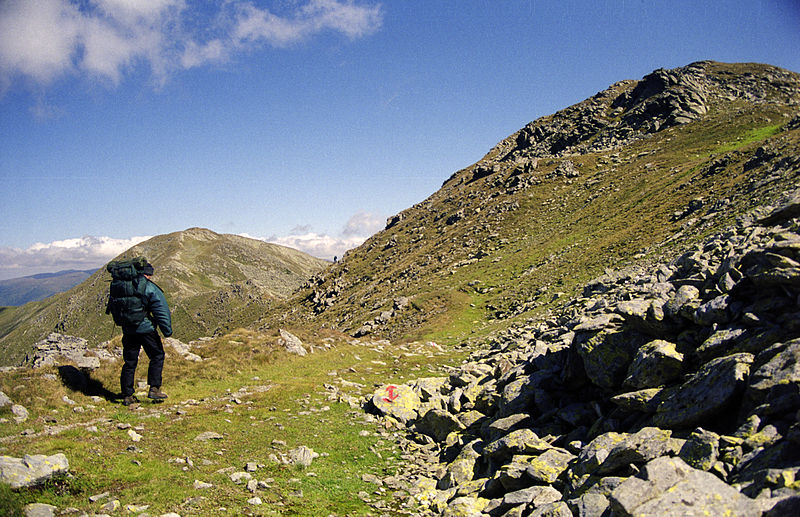 File:Iezer Papusa treking.jpg