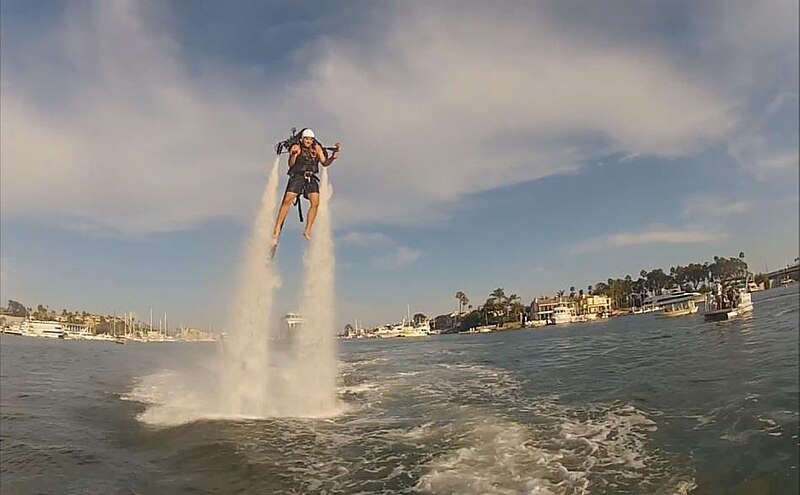 Файл:Jetlev Jetpack.jpg