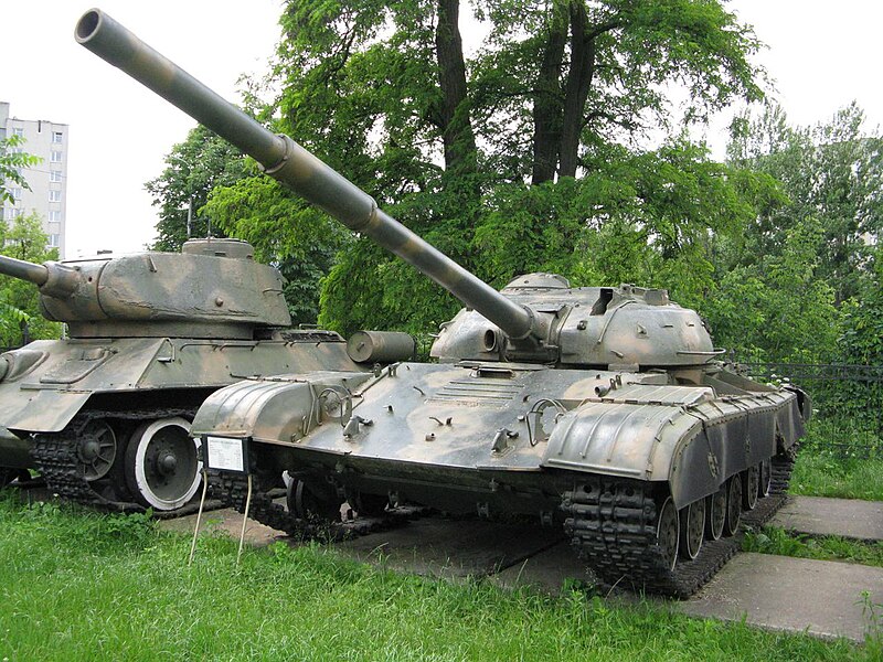 Файл:T-64 Lutsk.jpg